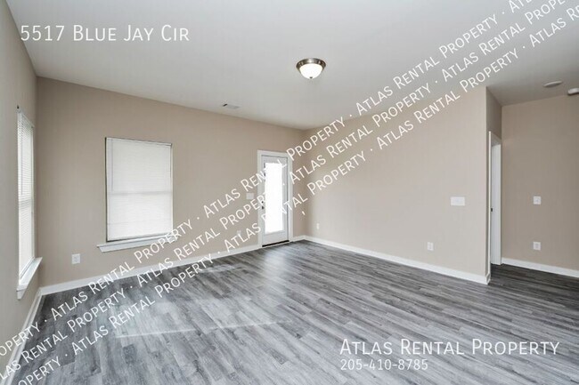 Foto del edificio - 5517 Blue Jay Cir