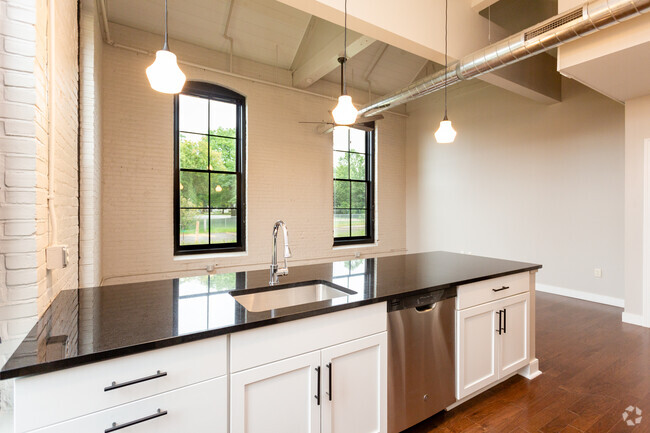 3BR, 2BA-1900SF - The Lofts at Globe Mill