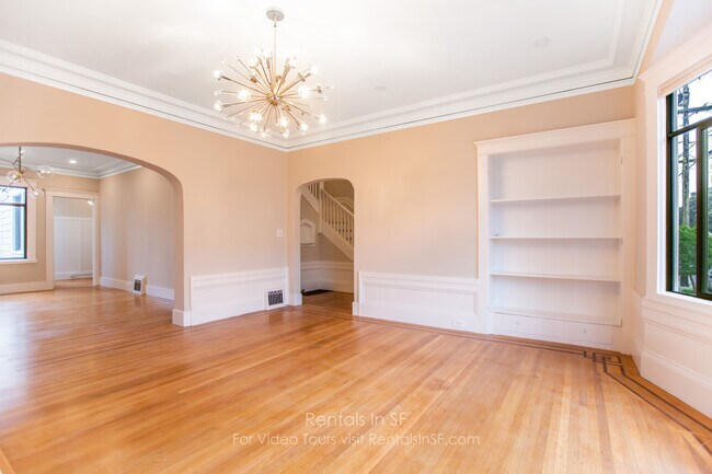 Building Photo - 410 18th Ave