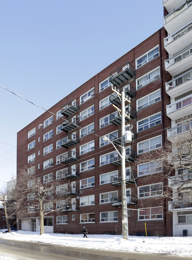Photo du bâtiment - Sadler's Court Apartments