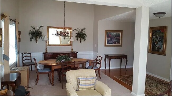 Foto del edificio - Room in House on Stoneleigh Run Dr NE