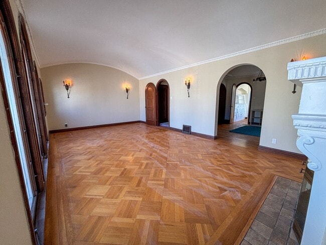 Building Photo - 1427-1429-1429 Taraval St