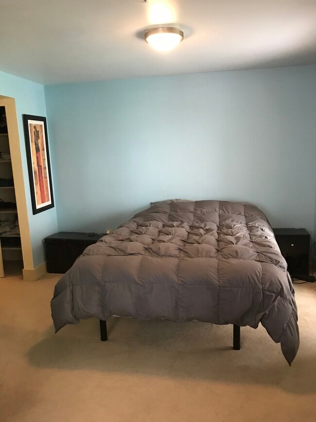 Dormitorio - 1550 Eastlake Ave E #306