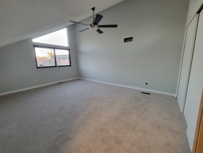 Foto del edificio - 154 Chatterbird Dr