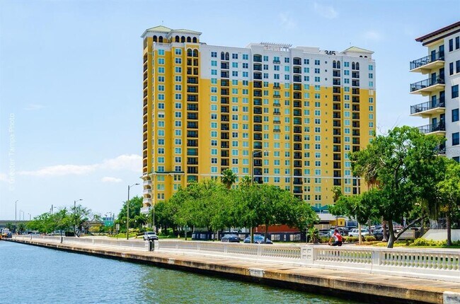 Foto del edificio - 345 Bayshore Blvd