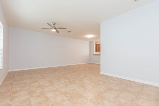 Foto del edificio - 15948 Fishhawk View Dr