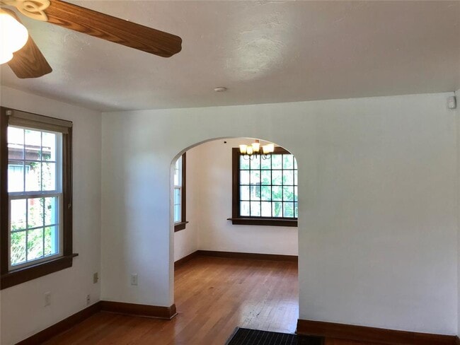 Foto del edificio - 2329 NW 22nd St