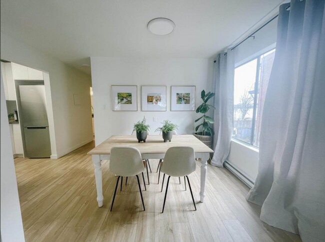 Photo du bâtiment - 430-430 Stewart Ave