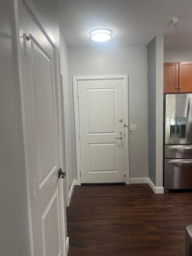 Foto del edificio - 1 BD/1BA + Den Condo in Silver Spring