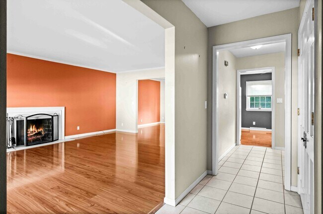 Foto del edificio - 7405 N Patton Ln