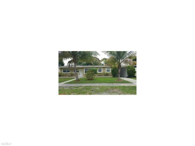 Building Photo - 360 NW 191st St