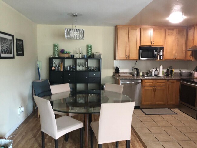 Foto del edificio - 4425 Norwalk Dr