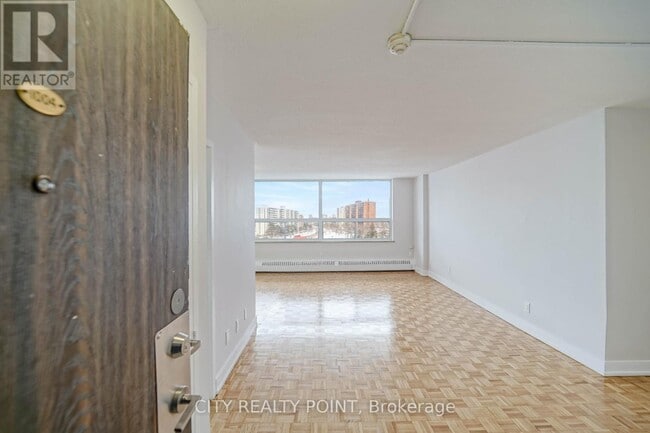 Building Photo - 6200 Bathurst St