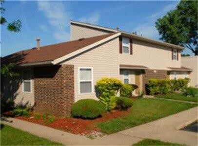 Foto principal - 1315 E 89th St