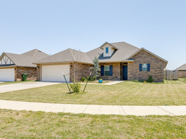 Building Photo - 4505 Black Mesa Ln