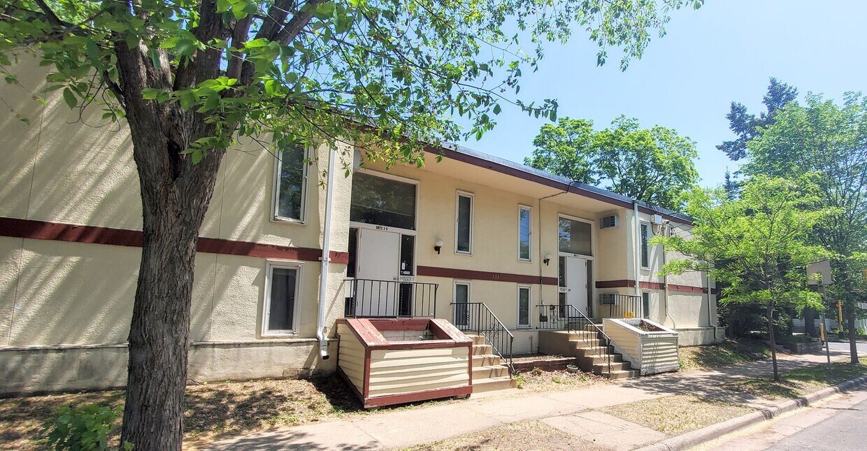 Foto del edificio - 135 Seymour Avenue SE