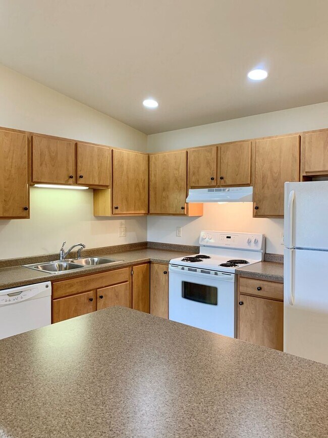 Willow Estates 3500 Willow Dr Plover, WI Apartments for Rent in