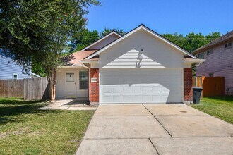 Building Photo - 6306 Spruce Manor Ln