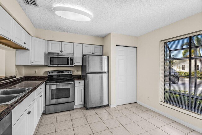 Foto del edificio - 9112 SW 21st Ct