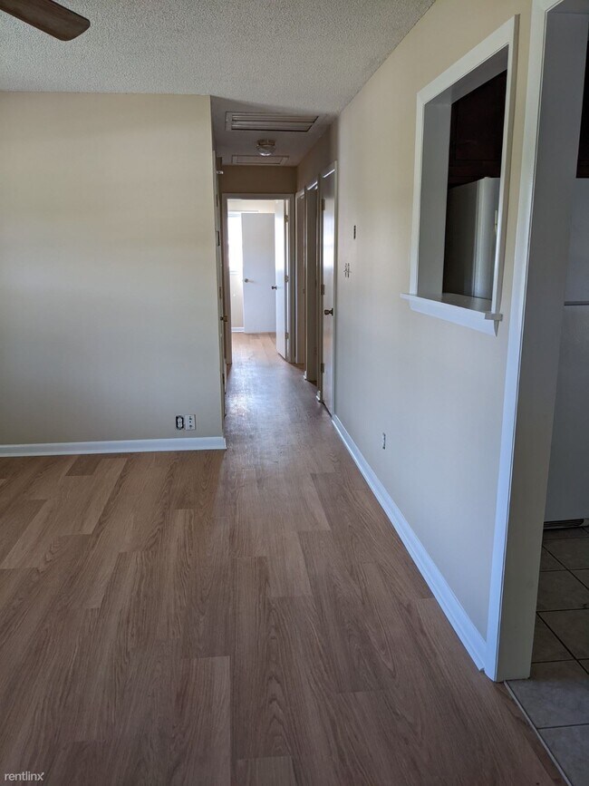 Building Photo - 3 br, 1 bath House - 128 Sandy Way