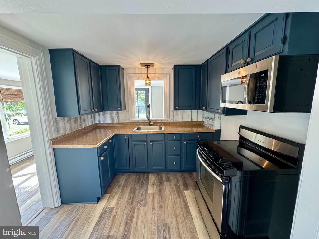 Foto principal - 14 W Main St