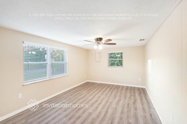 Foto del edificio - 15740 Sea Pines Dr