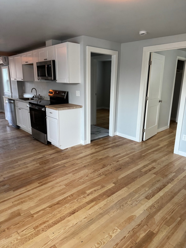 Building Photo - 826 Walker Ave