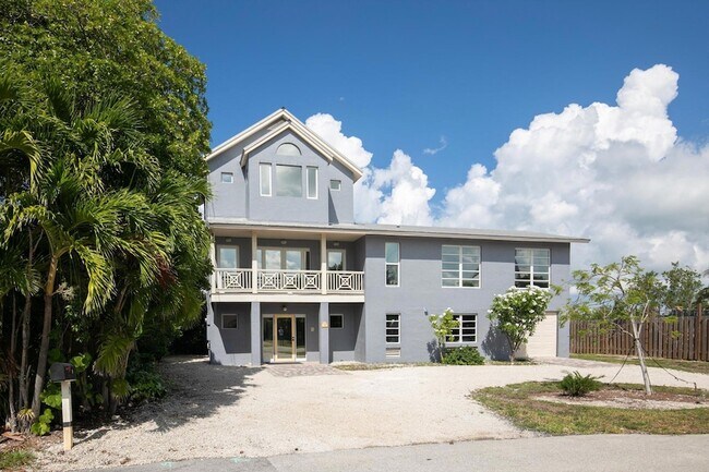 Foto del edificio - 9 Blue Water Dr