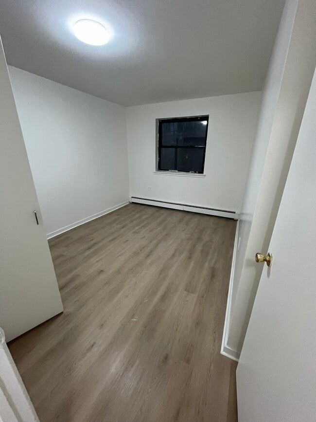 Foto del edificio - 929 Gates Ave