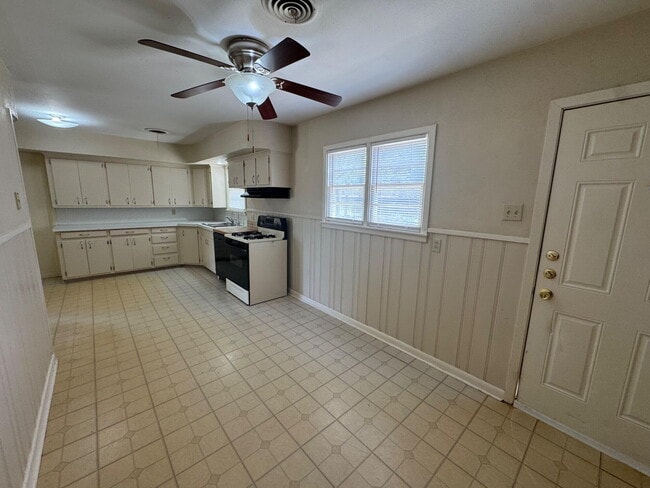 Building Photo - 3605 40th St