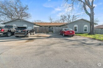 Building Photo - 410 Old Thorndale Rd