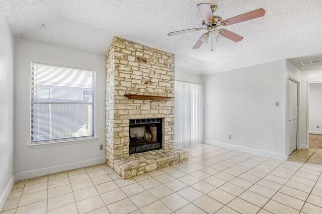 Building Photo - 7806 Chimayo Cove