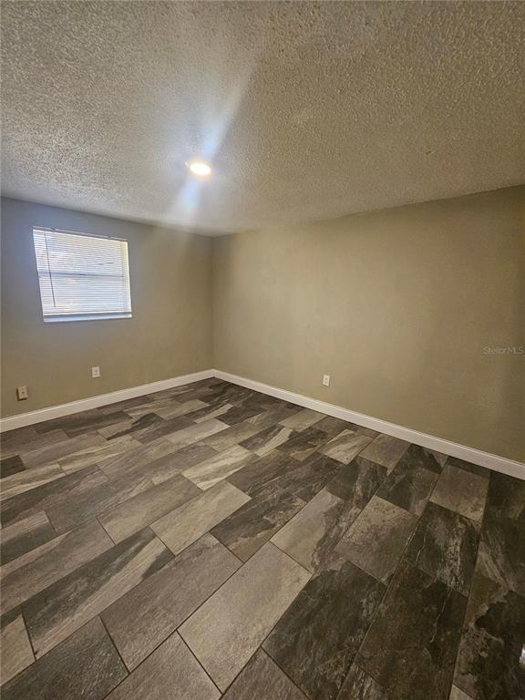 Foto del edificio - 10026 E Wilder Ave