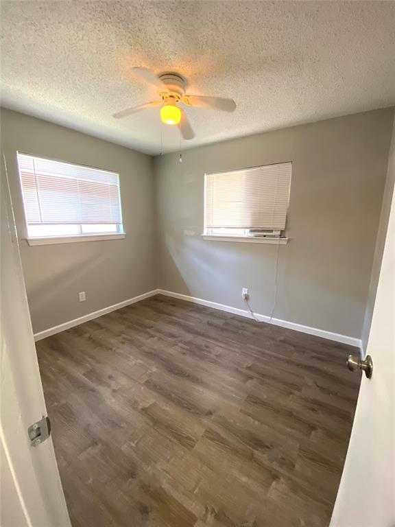 Foto del edificio - 404 Swanee Dr