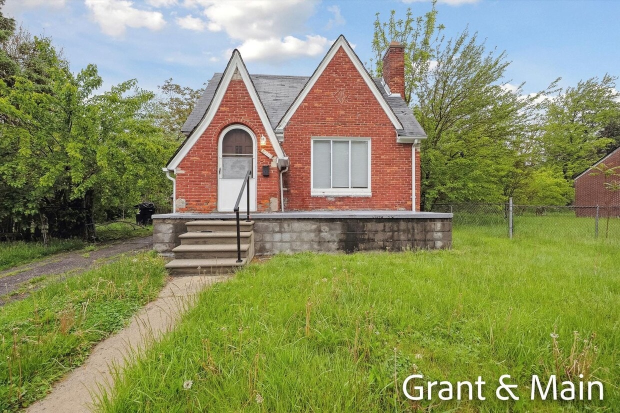 Foto principal - $1250 3 bedroom bungalow