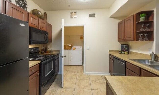 Photo - The Height of Comfort, The Peak of Style! Apartment