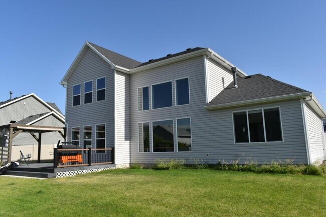 Building Photo - 293 W 450 S