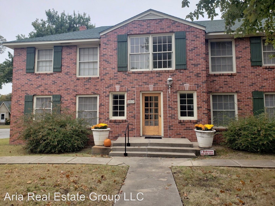 Primary Photo - 1012 Classen Blvd