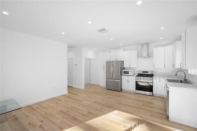 Building Photo - 7443 Hesperia Ave