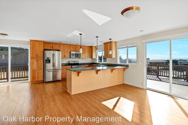 Building Photo - 3 br, 2 bath House - 2262 Cove Dr