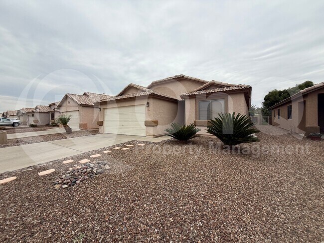 Foto del edificio - 7736 N Sun Flair Dr