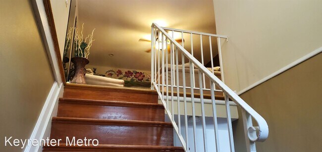 Building Photo - 3 br, 1.5 bath House - 818 Carrington Ave
