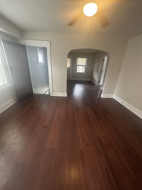 Building Photo - 2406 Searsdale Ave