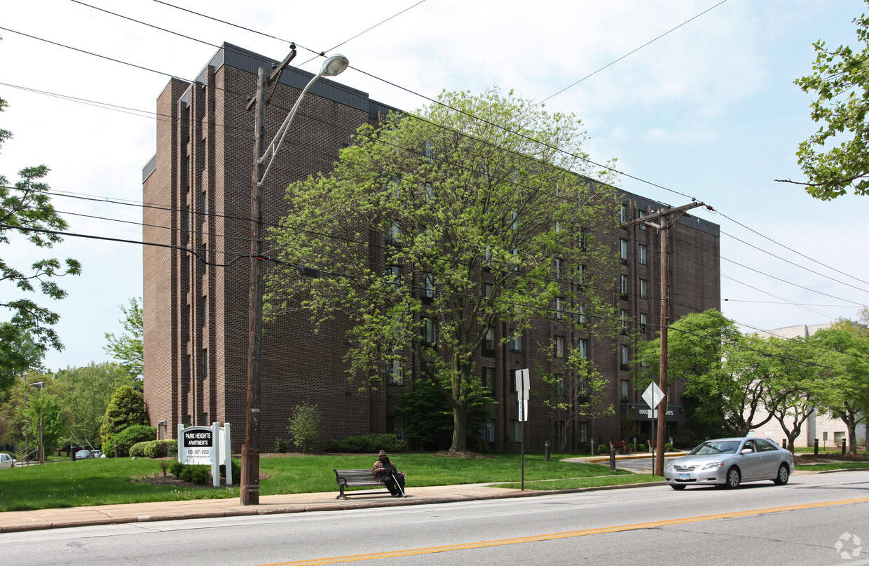 Primary Photo - Park Heights Apartments