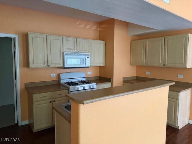 Foto del edificio - 8250 N Grand Canyon Dr