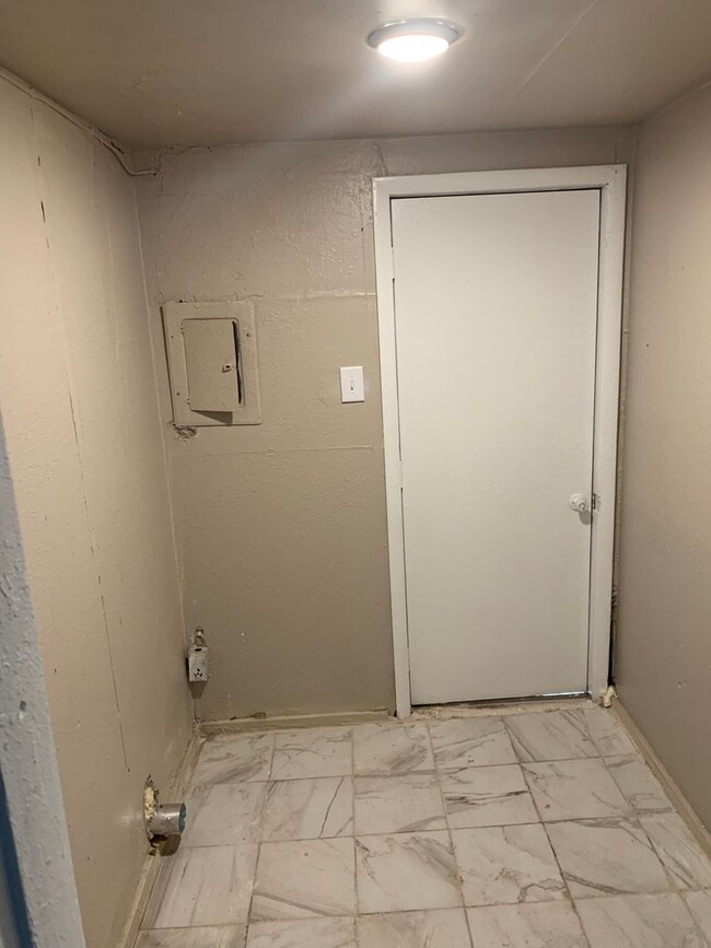 Foto del edificio - 2 bed 1 bath home