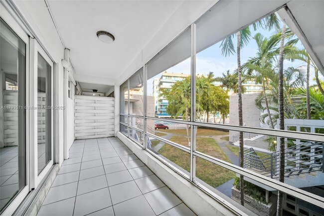 Building Photo - 9200 E Bay Harbor Dr