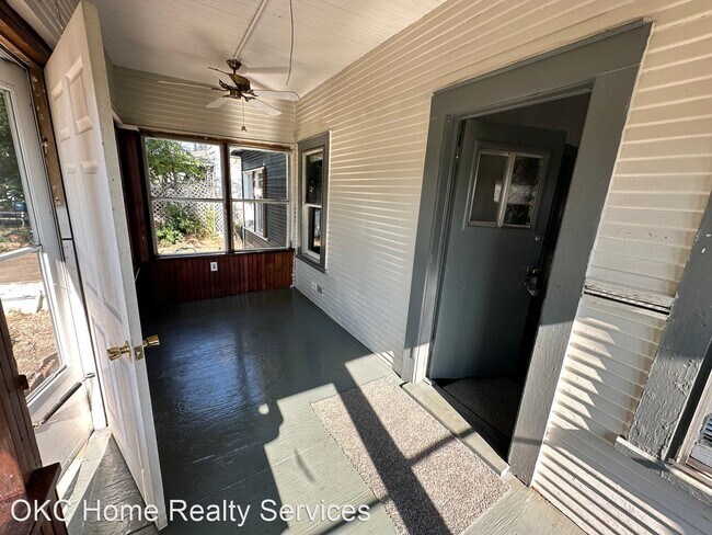 Building Photo - 3 br, 1.5 bath House - 131 NE 2nd Street