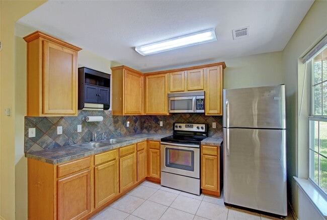 Foto del edificio - 10521 Tanyard Rd