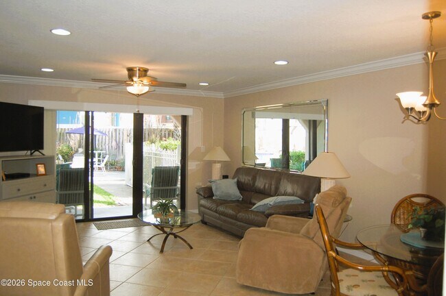 Foto del edificio - 5350 Ocean Beach Blvd